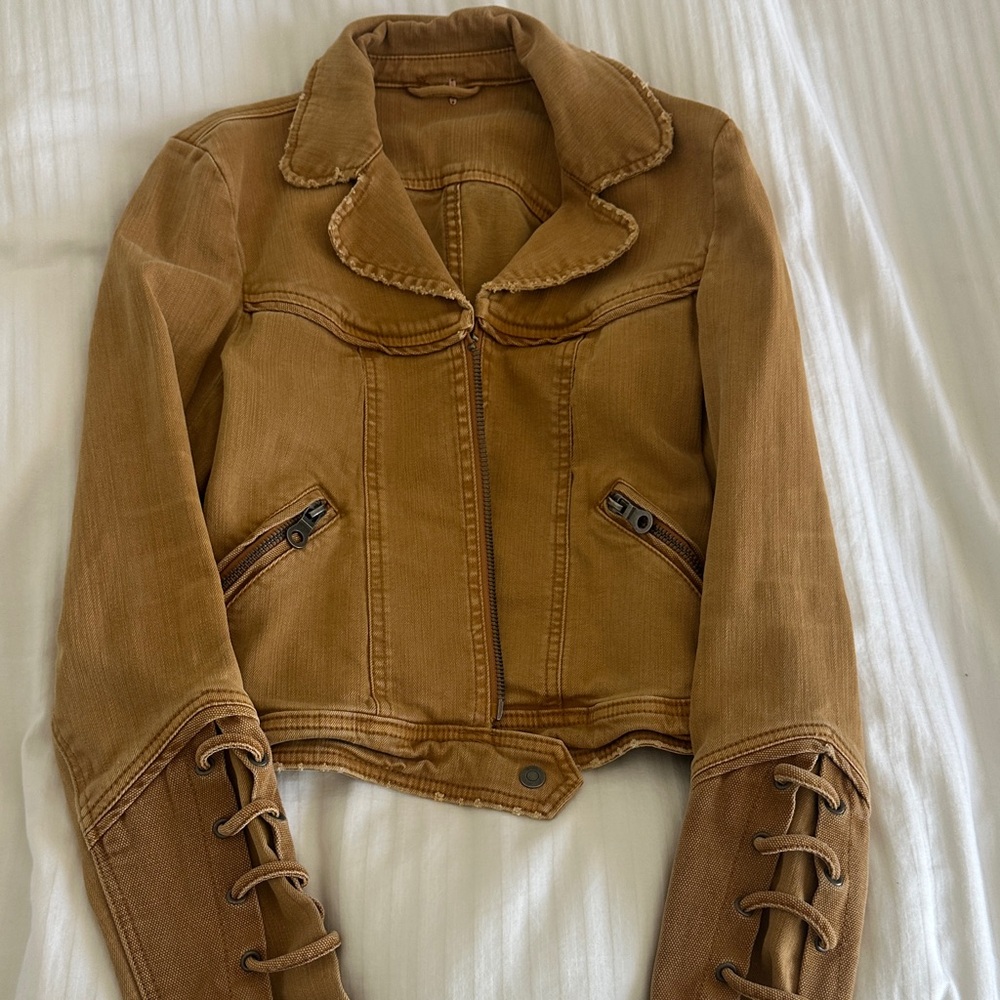 Free People Women's Tan Lace-Up Sleeve Jacket